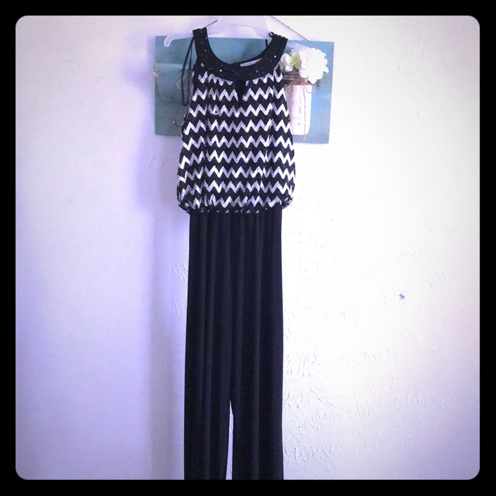 NWT Chelsea Suite Size 8 Jumpsuit